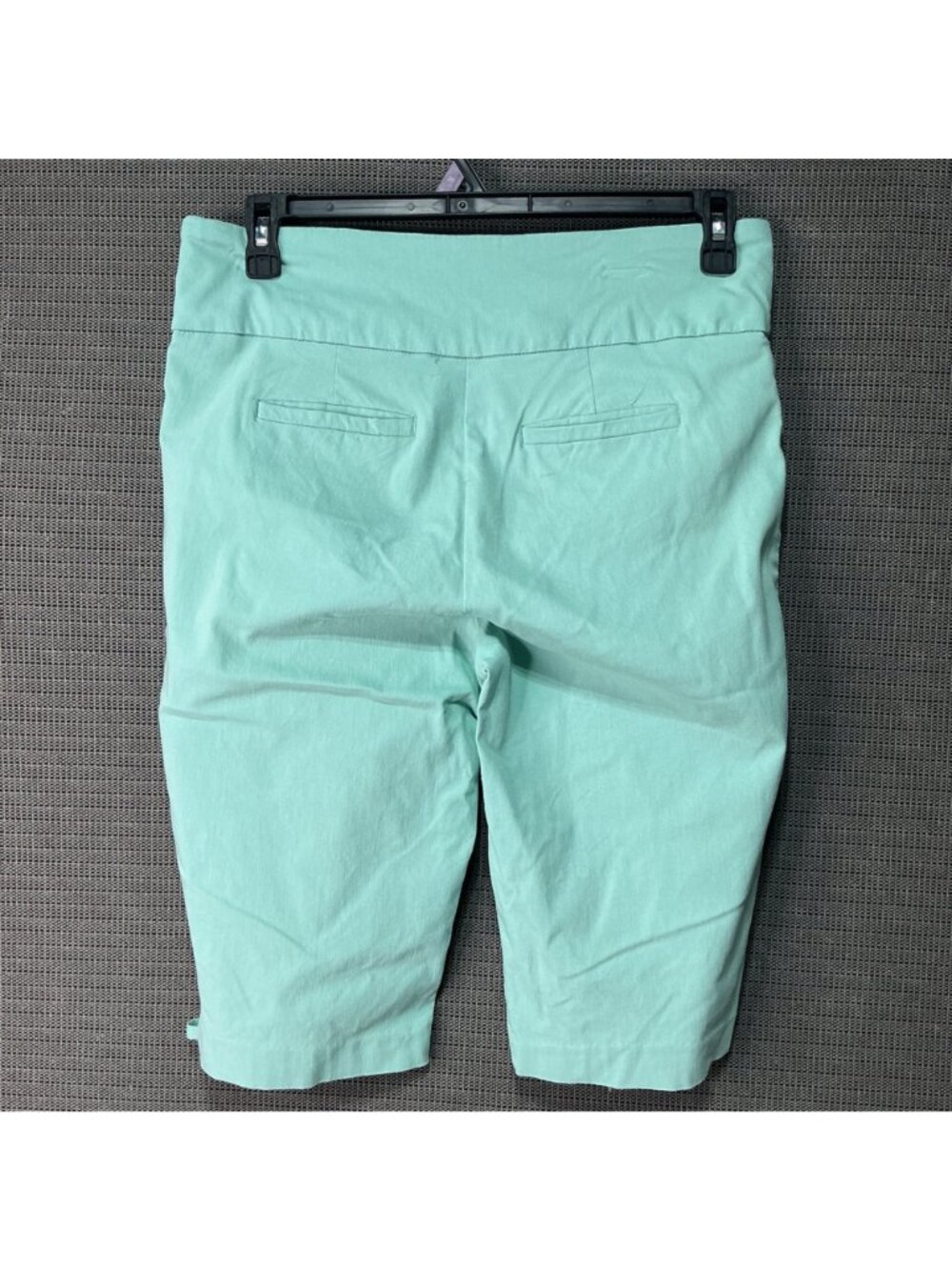Briggs Women's Mint Green Bermuda Shorts Size 12 - Picture 2 of 8